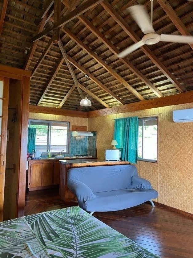 Tehuarupe Surf Studios Haapiti Exterior foto